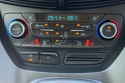 Ford Kuga TITANIUM X EDITION AUTOMATIC - PANORAMIC SUNROOF - SHADOW BLACK 41