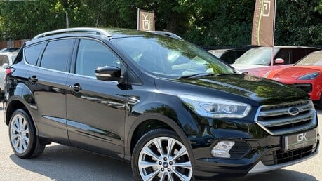 Ford Kuga TITANIUM X EDITION AUTOMATIC - PANORAMIC SUNROOF - SHADOW BLACK