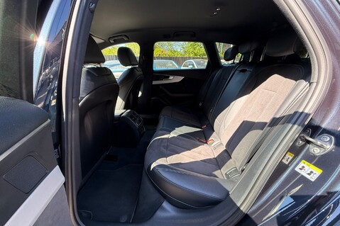 Audi A4 AVANT TFSI S LINE MHEV-TECH PACK -LED HEADLIGHTS -VIRTUAL COCKPIT-APPLE C/P 22