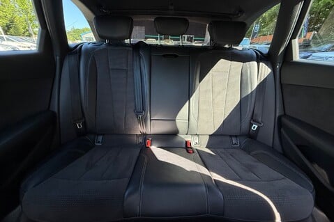 Audi A4 AVANT TFSI S LINE MHEV-TECH PACK -LED HEADLIGHTS -VIRTUAL COCKPIT-APPLE C/P 11