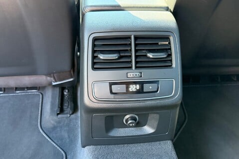 Audi A4 AVANT TFSI S LINE MHEV-TECH PACK -LED HEADLIGHTS -VIRTUAL COCKPIT-APPLE C/P 25