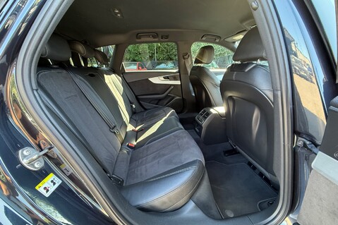 Audi A4 AVANT TFSI S LINE MHEV-TECH PACK -LED HEADLIGHTS -VIRTUAL COCKPIT-APPLE C/P 26