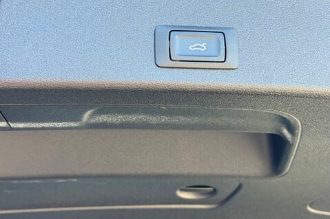Audi A4 AVANT TFSI S LINE MHEV-TECH PACK -LED HEADLIGHTS -VIRTUAL COCKPIT-APPLE C/P 53