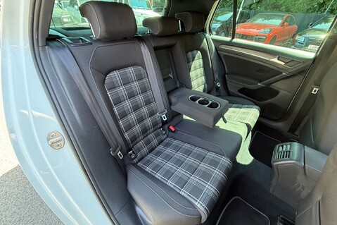 Volkswagen Golf GTD TDI 26
