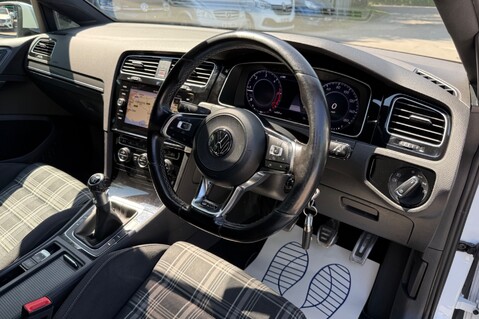 Volkswagen Golf GTD TDI 31