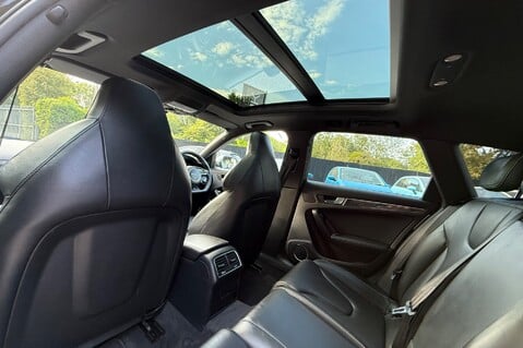 Audi RS4 RS4 AVANT FSI QUATTRO -PAN ROOF -ADAPTIVE CRUISE -B&O -KEYLESS -£8K EXTRAS 32