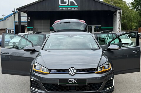 Volkswagen Golf GTE ADVANCE DSG - REVERSE CAMERA - LANE ASSIST -KEYLESS -WINTER PACK -LEDS 16
