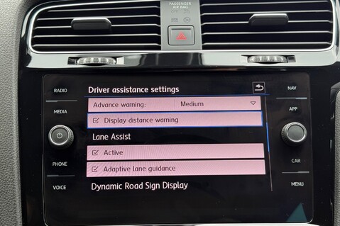 Volkswagen Golf GTE ADVANCE DSG - REVERSE CAMERA - LANE ASSIST -KEYLESS -WINTER PACK -LEDS 51
