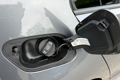 Volkswagen Golf GTE ADVANCE DSG - REVERSE CAMERA - LANE ASSIST -KEYLESS -WINTER PACK -LEDS 64