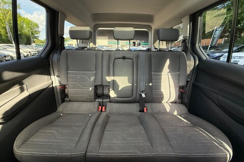 Ford Grand Tourneo Connect TITANIUM TDCI AUTOMATIC - 5 SEATER - PANORAMIC ROOF 23