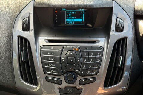 Ford Grand Tourneo Connect TITANIUM TDCI AUTOMATIC - 5 SEATER - PANORAMIC ROOF 36