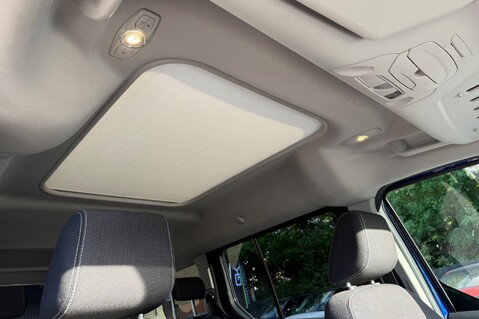 Ford Grand Tourneo Connect TITANIUM TDCI AUTOMATIC - 5 SEATER - PANORAMIC ROOF 42
