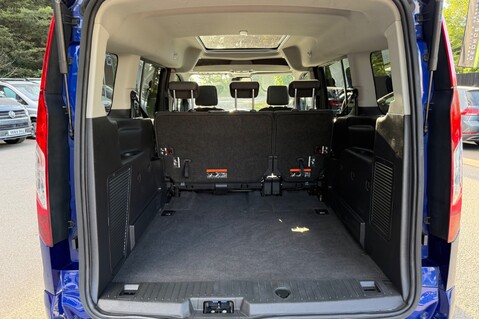 Ford Grand Tourneo Connect TITANIUM TDCI AUTOMATIC - 5 SEATER - PANORAMIC ROOF 44