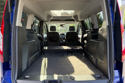Ford Grand Tourneo Connect TITANIUM TDCI AUTOMATIC - 5 SEATER - PANORAMIC ROOF 45