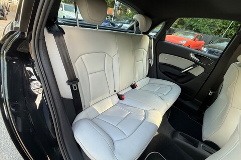 Audi A1 SPORTBACK TFSI S LINE 31