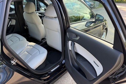 Audi A1 SPORTBACK TFSI S LINE 32
