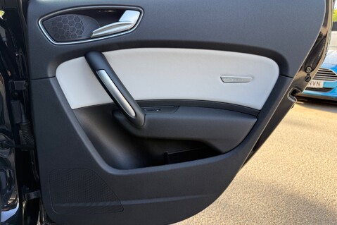 Audi A1 SPORTBACK TFSI S LINE 33