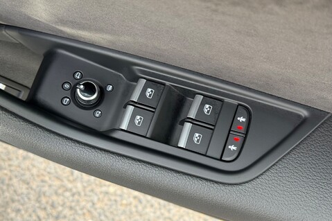 Audi A4 TFSI BLACK EDITION MHEV - ONE OWNER FROM NEW - FULL AUDI SERVICE HISTORY 37