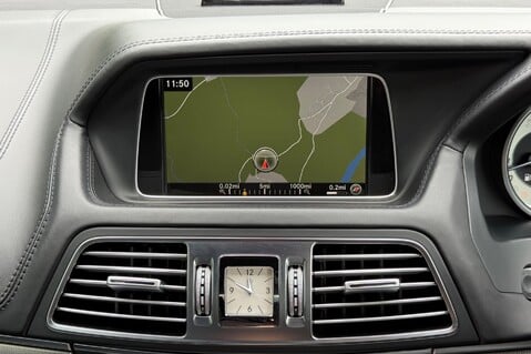 Mercedes-Benz E Class E400 AMG LINE - APPLE CAR PLAY - AIRSCARF - HARMAN KARDON -REMOTE ROOF MOD 38