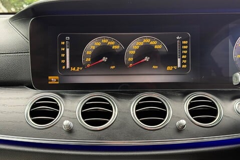 Mercedes-Benz E Class E 220 D AMG LINE EDITION PREMIUM-Leather 41