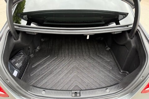 Mercedes-Benz E Class E 220 D AMG LINE EDITION PREMIUM-Leather 57