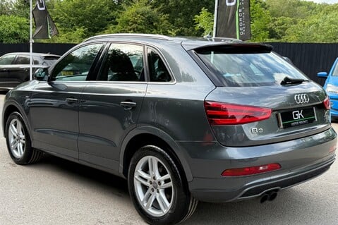 Audi Q3 Audi Q3 TFSI QUATTRO S LINE S Tronic quattro  2