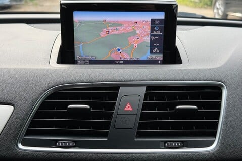 Audi Q3 Audi Q3 TFSI QUATTRO S LINE S Tronic quattro  11