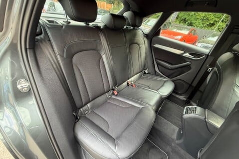 Audi Q3 Audi Q3 TFSI QUATTRO S LINE S Tronic quattro  27