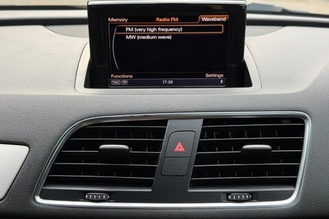 Audi Q3 Audi Q3 TFSI QUATTRO S LINE S Tronic quattro  38