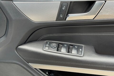 Mercedes-Benz E Class E350 BLUETEC AMG LINE E350d V6 BlueTEC  34