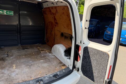 Volkswagen Caddy C20 TDI STARTLINE - NO VAT -APPLE CAR PLAY -MARCH 2026 MOT - 18 INCH ALLOYS 36