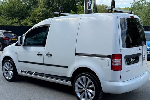 Volkswagen Caddy C20 TDI STARTLINE - NO VAT -APPLE CAR PLAY -MARCH 2026 MOT - 18 INCH ALLOYS 2