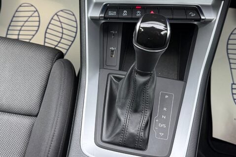 Audi Q3 TDI QUATTRO SPORT - ONE OWNER FROM NEW 10
