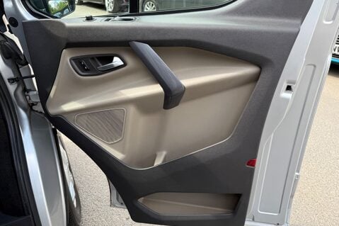 Ford Tourneo Custom 310 TITANIUM L2 TDCI AUTOMATIC LWB LONG WHEEL BASE 9 SEATER  32
