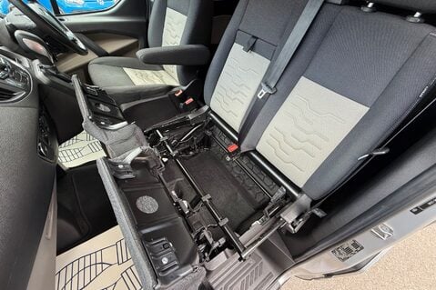 Ford Tourneo Custom 310 TITANIUM L2 TDCI AUTOMATIC LWB LONG WHEEL BASE 9 SEATER  47