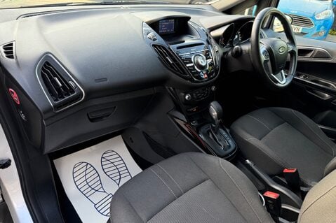 Ford B-Max TITANIUM AUTOMATIC - LOW MILEAGE 23