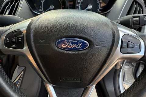 Ford B-Max TITANIUM AUTOMATIC - LOW MILEAGE 36