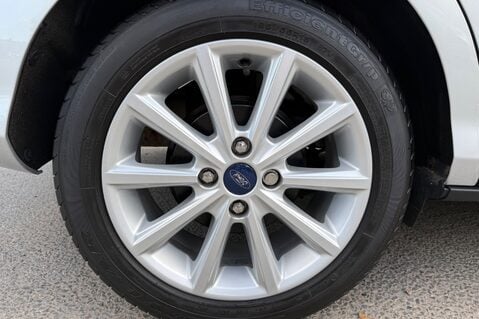 Ford B-Max TITANIUM AUTOMATIC - LOW MILEAGE 47
