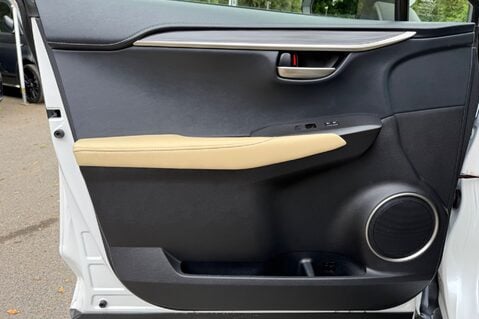 Lexus NX 300H PREMIER - IVORY LEATHER INTERIOR - HUD - 360 CAMERAS 24
