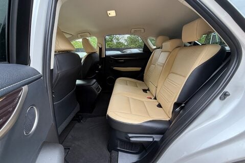 Lexus NX 300H PREMIER - IVORY LEATHER INTERIOR - HUD - 360 CAMERAS 18