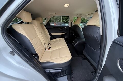 Lexus NX 300H PREMIER - IVORY LEATHER INTERIOR - HUD - 360 CAMERAS 29