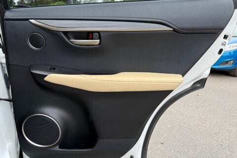 Lexus NX 300H PREMIER - IVORY LEATHER INTERIOR - HUD - 360 CAMERAS 32