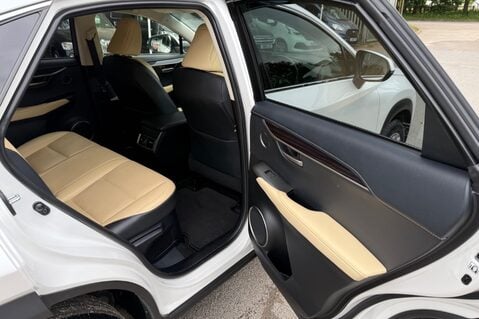 Lexus NX 300H PREMIER - IVORY LEATHER INTERIOR - HUD - 360 CAMERAS 33