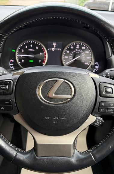 Lexus NX 300H PREMIER - IVORY LEATHER INTERIOR - HUD - 360 CAMERAS 