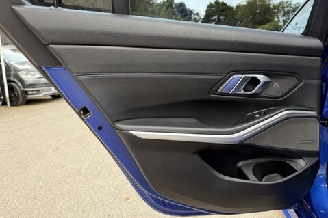 BMW 3 Series 320D M SPORT - 9 BMW SERVICES RECORDED - HARMAN KARDON -COMFORT PACK 28