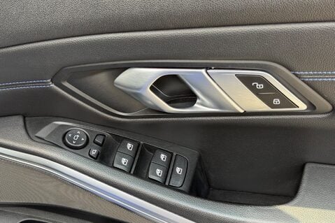 BMW 3 Series 320D M SPORT - 9 BMW SERVICES RECORDED - HARMAN KARDON -COMFORT PACK 34