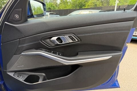 BMW 3 Series 320D M SPORT - 9 BMW SERVICES RECORDED - HARMAN KARDON -COMFORT PACK 35