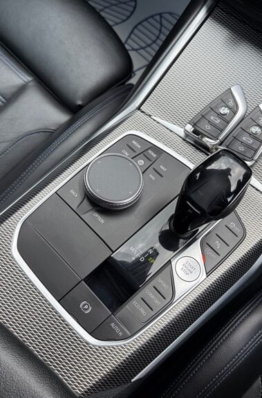 BMW 3 Series 320D M SPORT - 9 BMW SERVICES RECORDED - HARMAN KARDON -COMFORT PACK 