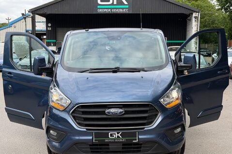 Ford Transit Custom 300 LIMITED L1 H1 AUTOMATIC 6 SEATER CREWVAN -NO VAT -CAMERA -WETBELT DONE 18