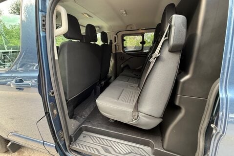 Ford Transit Custom 300 LIMITED L1 H1 AUTOMATIC 6 SEATER CREWVAN -NO VAT -CAMERA -WETBELT DONE 34
